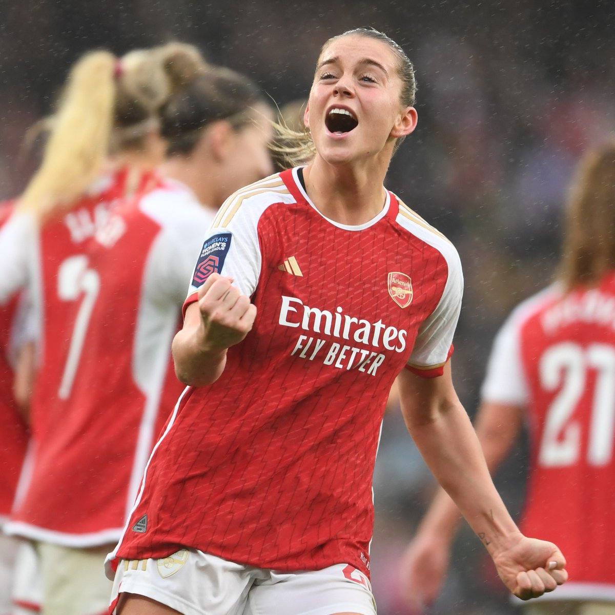 ArsenalWFC's tweet photo. 50,000 tickets sold! Arsenal v Man United at Emirates Stadium ✊

Our fastest-selling @BarclaysWSL match at Emirates Stadium to date 🥳