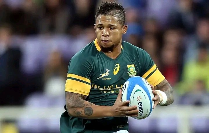 BREAKING:

South Africa Flyhalf Elton Jantjies has been suspended from rugby for four years after testing positive for a banned substance.

Tough Times for Elton Janties 

#SARugby