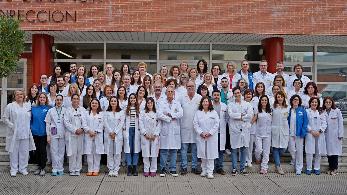 AreaUnoArrixaca's tweet image. 🥇El Serv. de Análisis Clínicos Área1 entre los mejores de España. Así lo reconoce el reciente estudio MERCO @mercoranking 80 profesionales, 12 millones de pruebas/año.
🧪Análisis Clínicos, socio fundamental entre paciente-profesional en la toma de decisiones.
Orgullo de Servicio