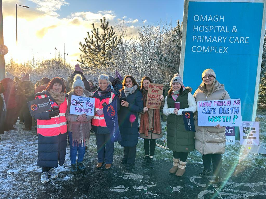 It shouldn’t have come to this but our members are joining workers to take strike action this morning.

Midwives and MSWs are braving the cold on picket lines at hospitals all over Northern Ireland #deliveradecentdeal #midwifery