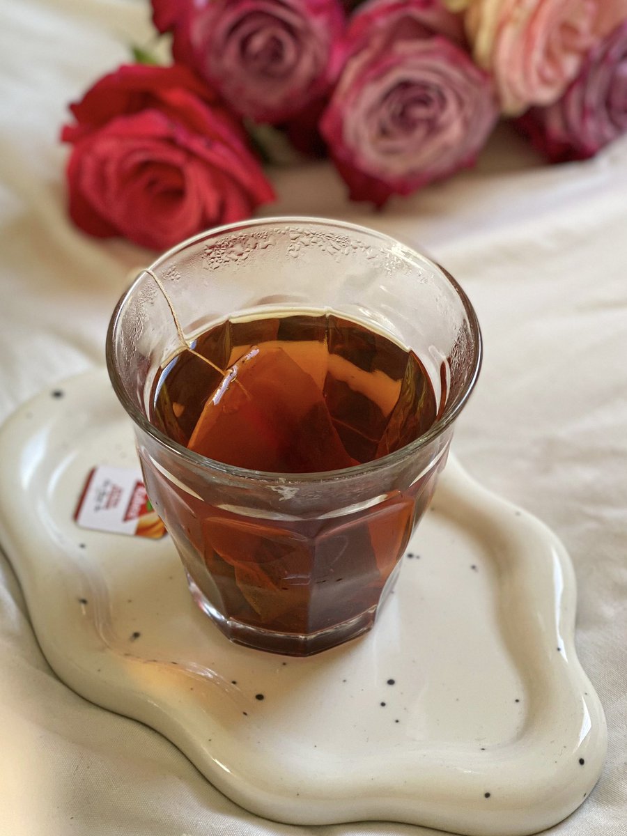 _m9ry's tweet image. "لا غيّب الله أثر النّاس اللطيفة الخفيفّة على 
 القَلب المليانة خير وحُب من حياتنا"♥️.