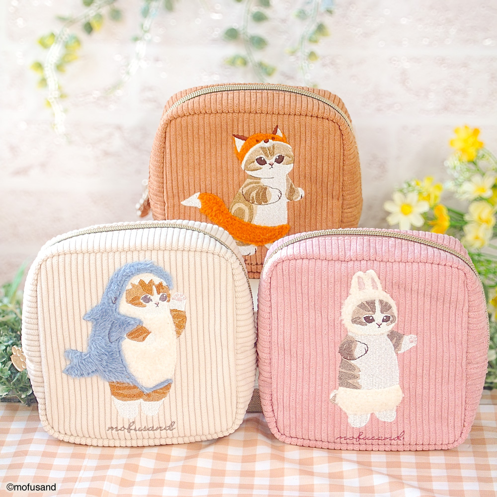 mofusand_market's tweet photo. 🍤新商品🍤

『刺繍ボアシリーズ（各3種）』
・ティッシュポーチ　各2,200円
・デイリーポーチ　各2,530円
・ボックスポーチ　各2,750円
※全て税込

もこもこポーチで
バッグ中もすっきり整理🐏

1/19(金)11時より
#mofusandもふもふマーケット で発売🍤
🐾https://t.co/eOWNdJaV3m

#mofusand https://t.co/GxQVYF5JfS