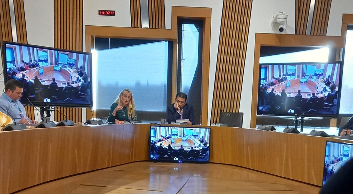 What are the biggest hurdles facing third sector organisations trying to secure funding for vital work? Roundtable discussion @ScotParl yesterday convened by @FoysolChoudhury with @BenMacpherson and @MilesBriggsMSP @Bridie_EVOC @ELRECUK @LarderTraining @CitadelYCLeith #listening