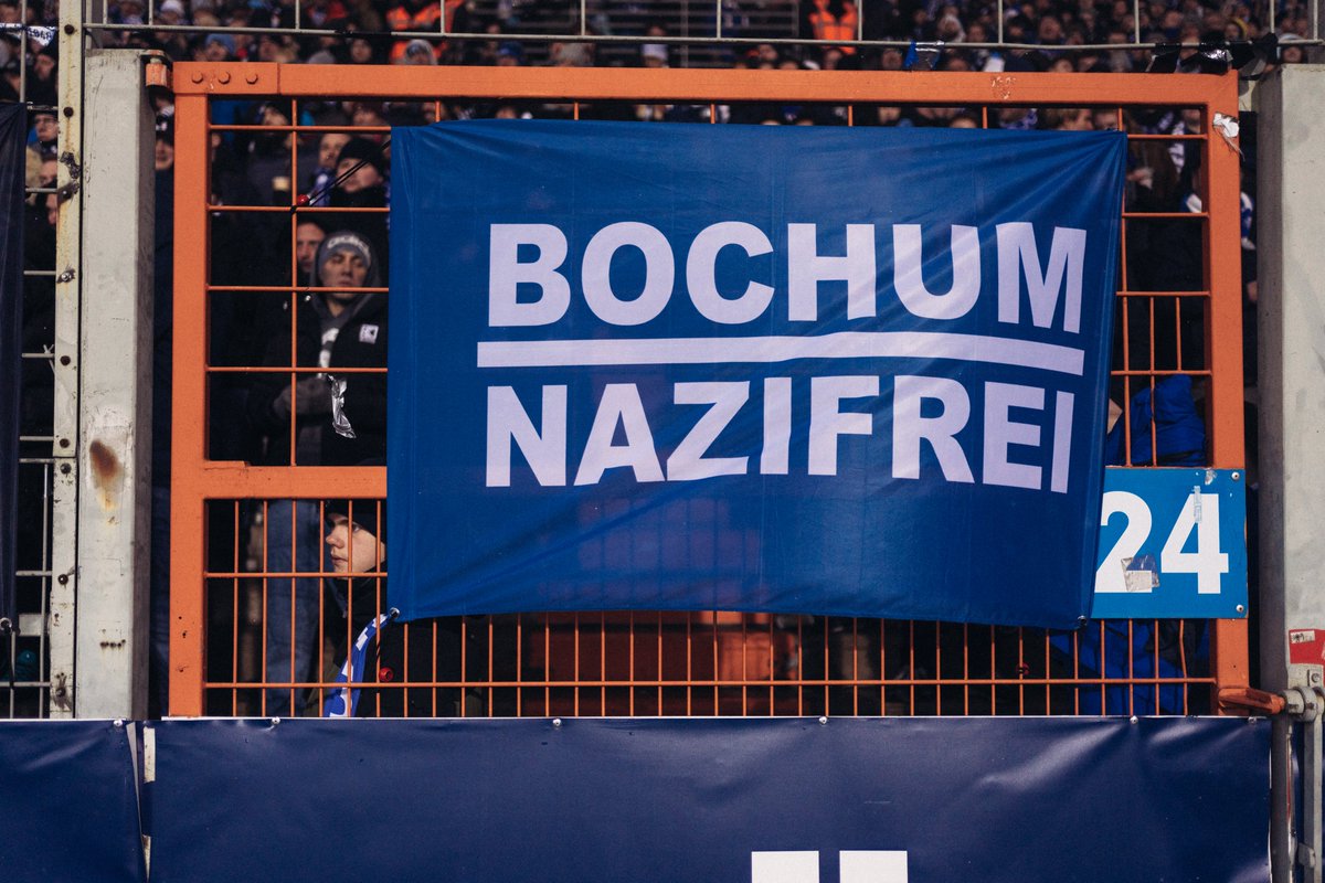 In vielen Städten finden aktuell Demonstrationen gegen Rechts statt, auch in Bochum.

#meinVfL unterstützt die friedlichen Proteste. Aus unserem Leitbild: Unsere Gemeinschaft integriert Fans unterschiedlichster Herkunft, unabhängig religiöser Überzeugung und kultureller Wurzeln.