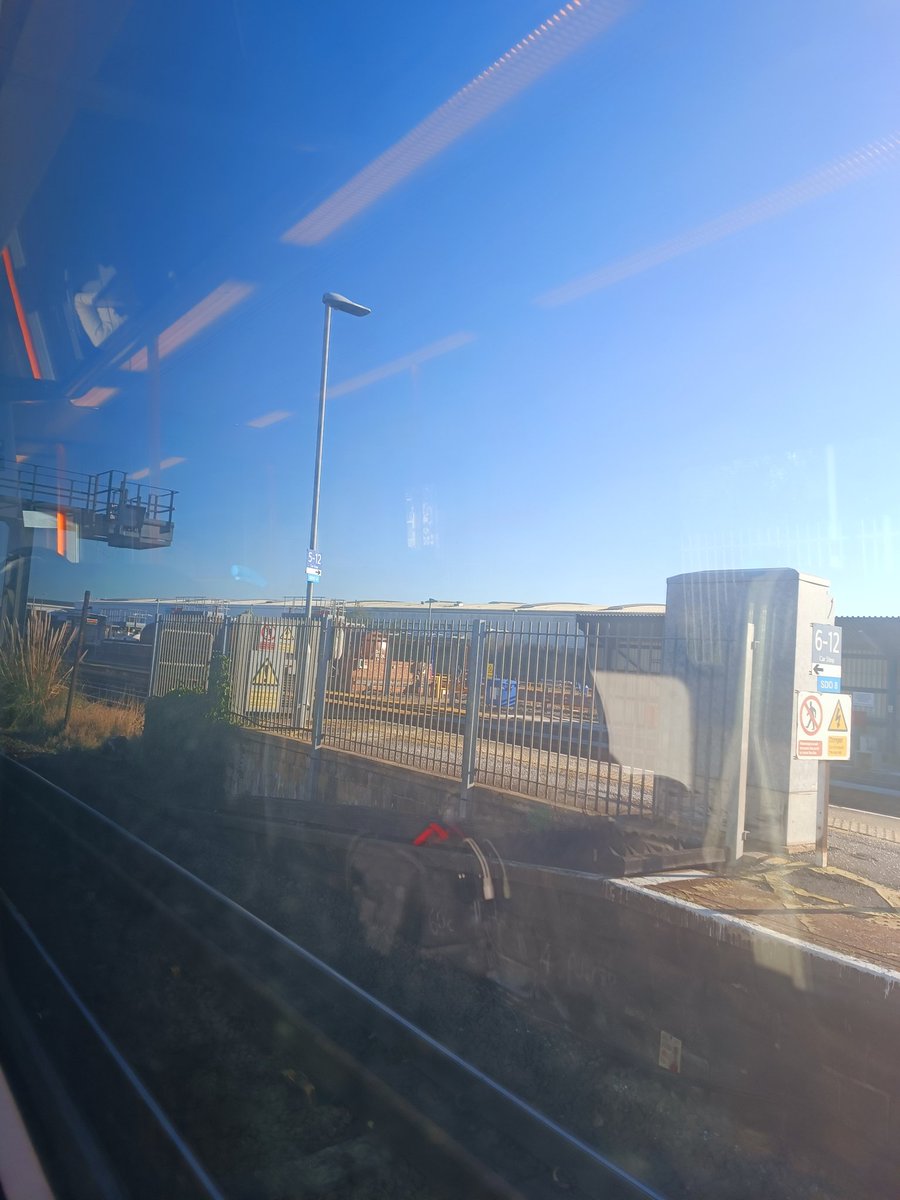 Solent_Wave's tweet photo. On the train to London. Held in Fratton. Is your forecast for leaving at 1300 tweet related to the Trespasser in Hilsea? @SW_Help https://t.co/C7UA9TMnrB
