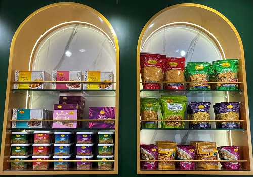 India`s Haldiram`s seeks to buy rival Prataap Snacks, sources say

investmentguruindia.com/newsdetail/ind…

#Industry #ConsumerGoodsSector #KrishanKumarChutani #AmitKumat @NagpurHaldirams #Investmentguruindia