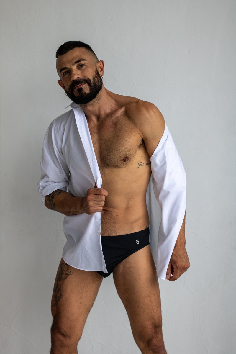 equisphoto's tweet photo. - DESCAMISADO - ❤️‍🔥 @ELCHISPY79

 https://t.co/UcG9Y2EGsB

📸 @byiosuolabarria 

#basqueanderotic  #hunkboy #shirtless #shirtlessguys #shirtlessboys #underwear #slip #hunk #beard https://t.co/yJsAMeRIee