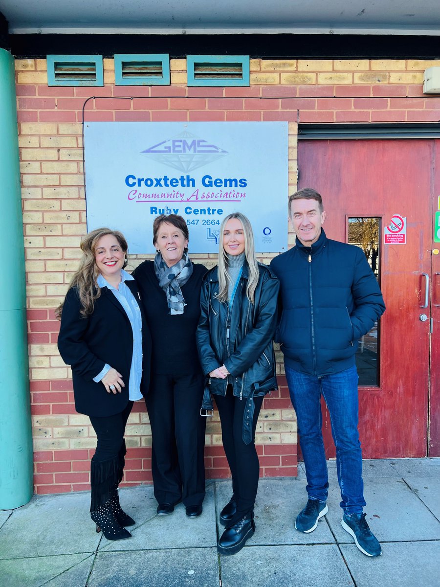 Ecogeeuk's tweet photo. Ecogee contributed towards a new industrial boiler for Croxteth Gems after theirs broke.
We went to Croxteth Community Association with Manila, Partnerships Officer from @cobalthousing & Jean from Croxteth Gems, to ensure the installation was a smooth one😊
#ecogee #croxteth https://t.co/1lbuVYS8yz