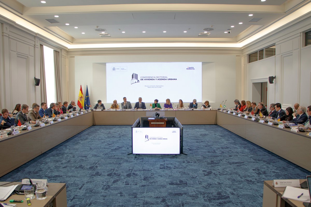 📝 La ministra <a href="/isabelrguez/">Isabel Rodríguez García</a> anuncia la distribución de 430 M€ del <a href="/P_Recuperacion/">Plan de Recuperación</a> a las CCAA para la construcción de vivienda asequible y la rehabilitación.

Así lo ha anunciado en la Conferencia Sectorial de Vivienda y Agenda Urbana esta mañana.

🔗👇
mitma.es/el-ministerio/…