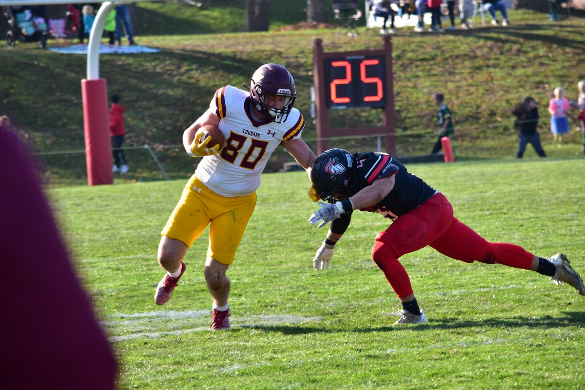 Minnesota Morris Football tweet media