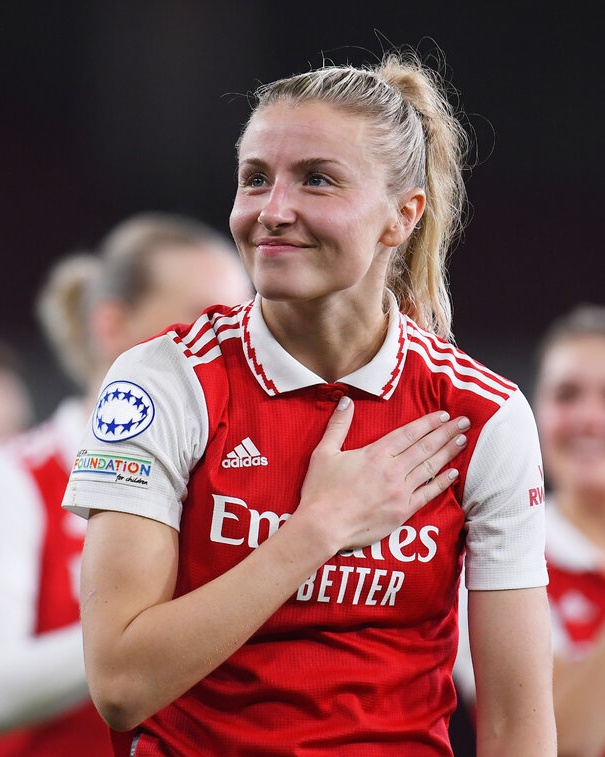 FanzineWSL's tweet image. 🗣 Leah Williamson: “I’m intrigued to see what I do feel like, because I’ve walked out at Wembley in front of a full crowd but I’ve never walked out at the Emirates with a full crowd. And I cried at 35,000 fans. I’ve got this kid-like feeling again.” ❤ [@TomJGarry]
