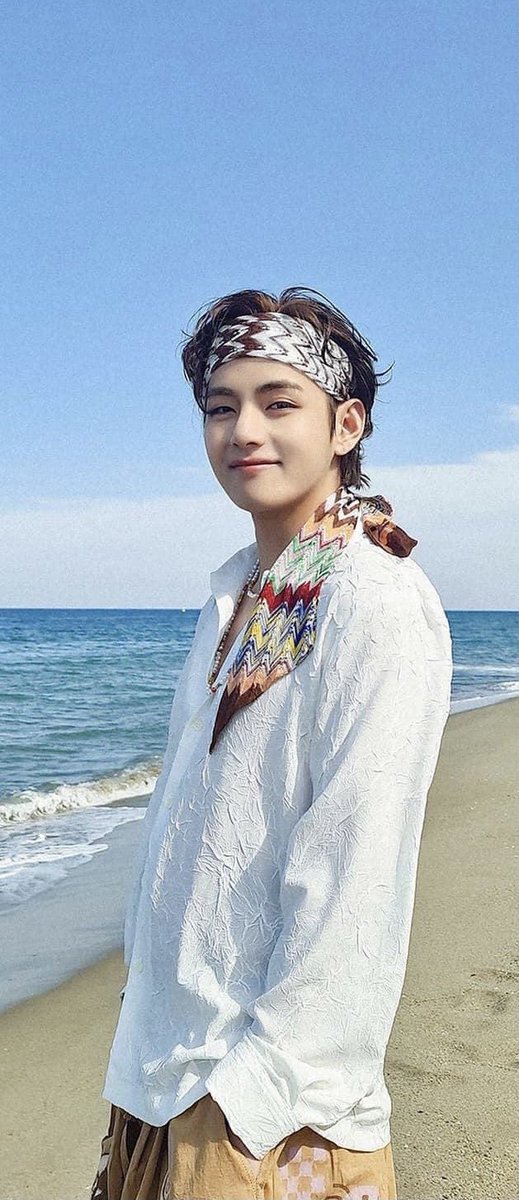 kathyflora's tweet photo. In the middle of snowmeggedon  dreaming of summer. Happy Thursday ARMY 💜💜💜💜💜💜💜 https://t.co/PsKY6YiXQe