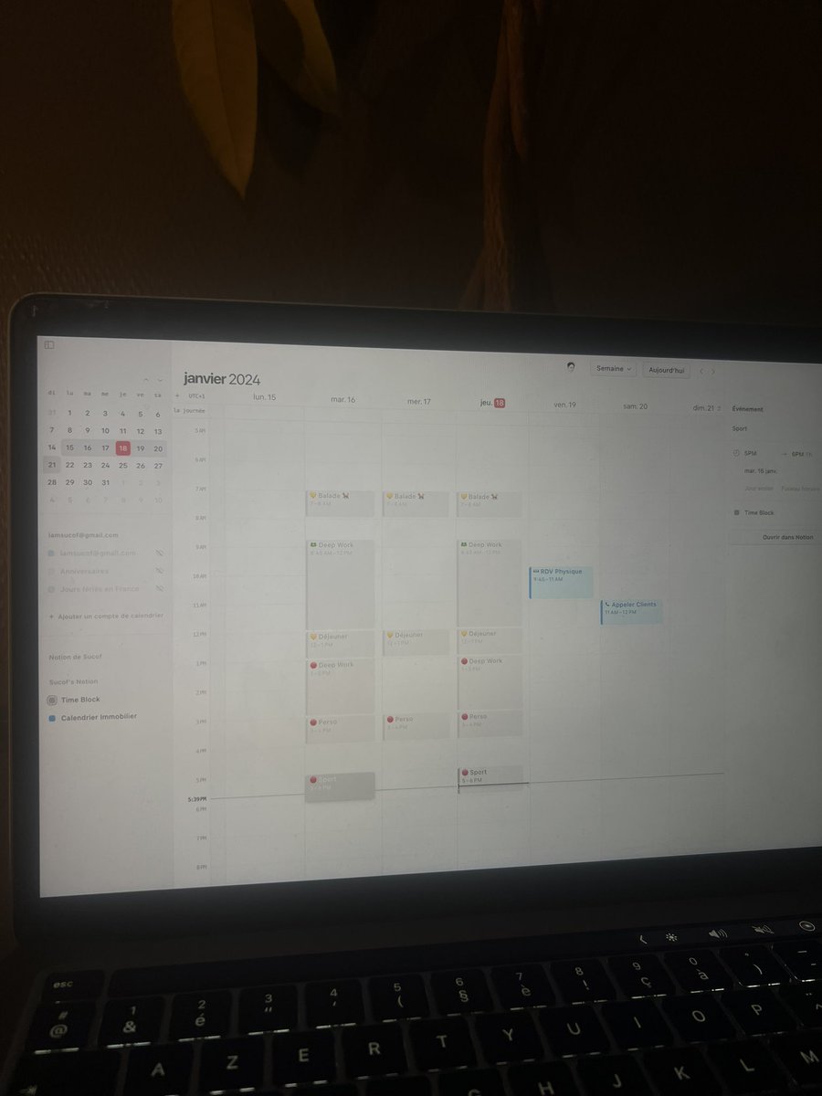 Notion vient de sortir un calendrier.

Qu'est-ce que t'en penses?