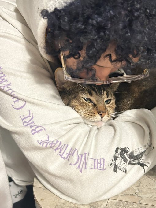 hey love my birthday is on monday. let&rsquo;s spoil the puppy a little bit ;) when you send me $ i&rsquo;ll surprise