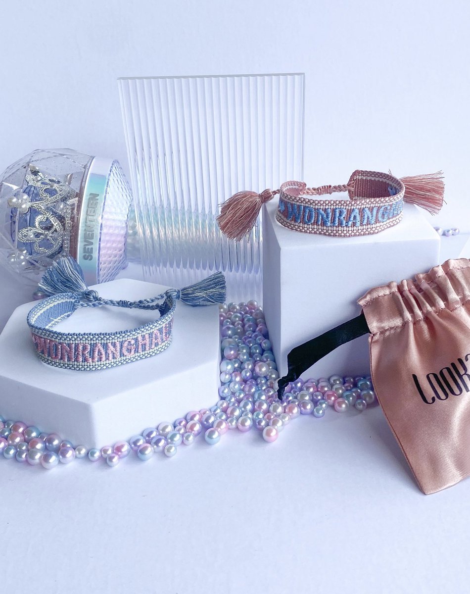 mingyishhh's tweet photo. Seventeen Giveaway ph ⋆౨ৎ˚⟡˖ 

2 Seventeen Kidult Sticker, 1 Svt bracelet by @lookatmyfitph (random text but svt related) &amp; 1 Follow Tour Calendar by @fellowstan_ph

— 1 winner only
— mbf, like &amp; RT
— will draw on Sunday 6pm https://t.co/a32Js82xja