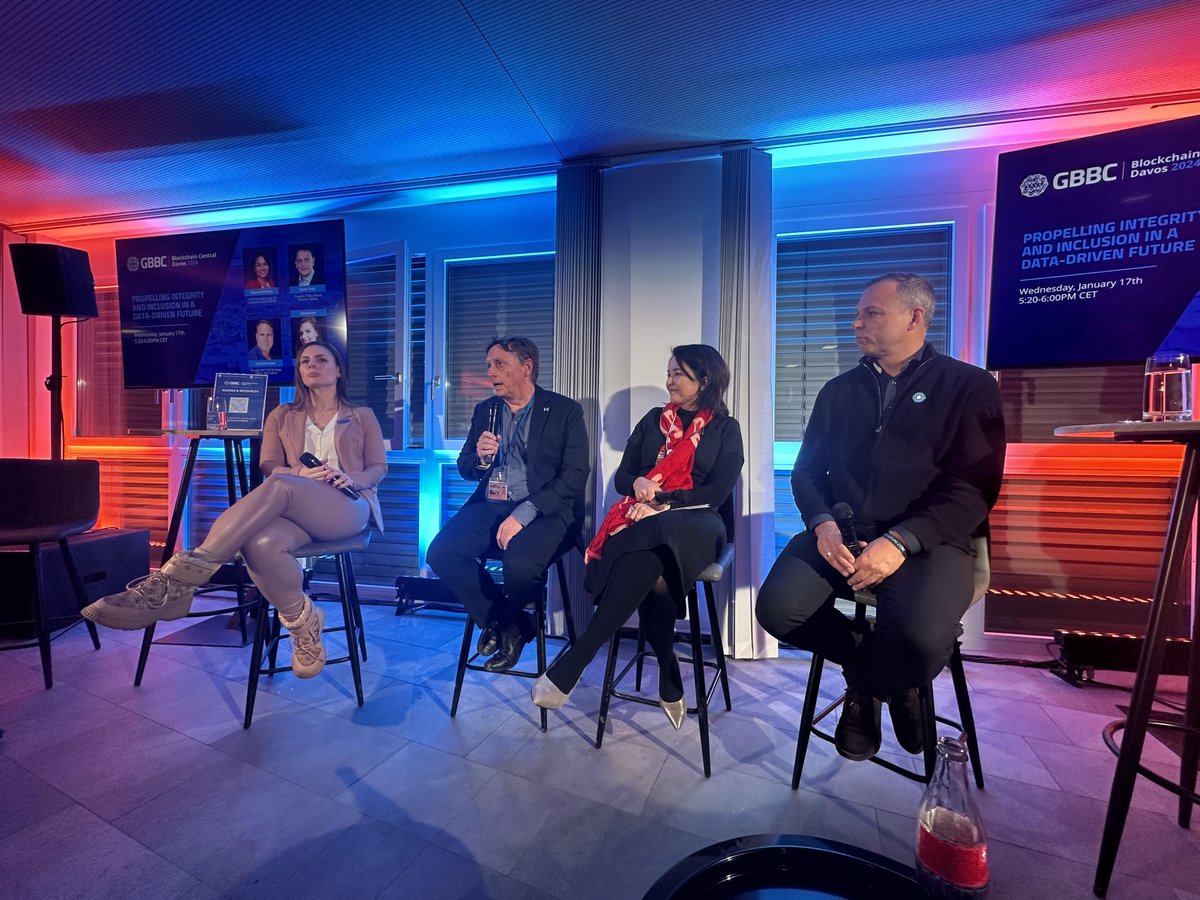 #WEF24 | #Hedera Chief Policy Officer @nilminirubin and @TOKO_network Founder @DLThiel1 share their industry insights on the future of #web3 and the role of regulation in #blockchain innovation at @GBBCouncil's #BlockchainCentral in #Davos last night. 🌐 gbbcouncil.org/event/davos-20…