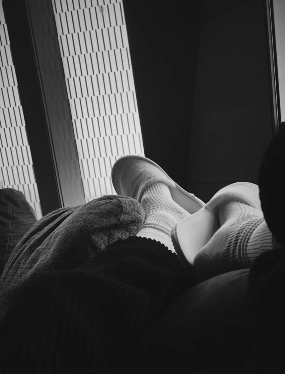 磊磊睡醒了 tweet media