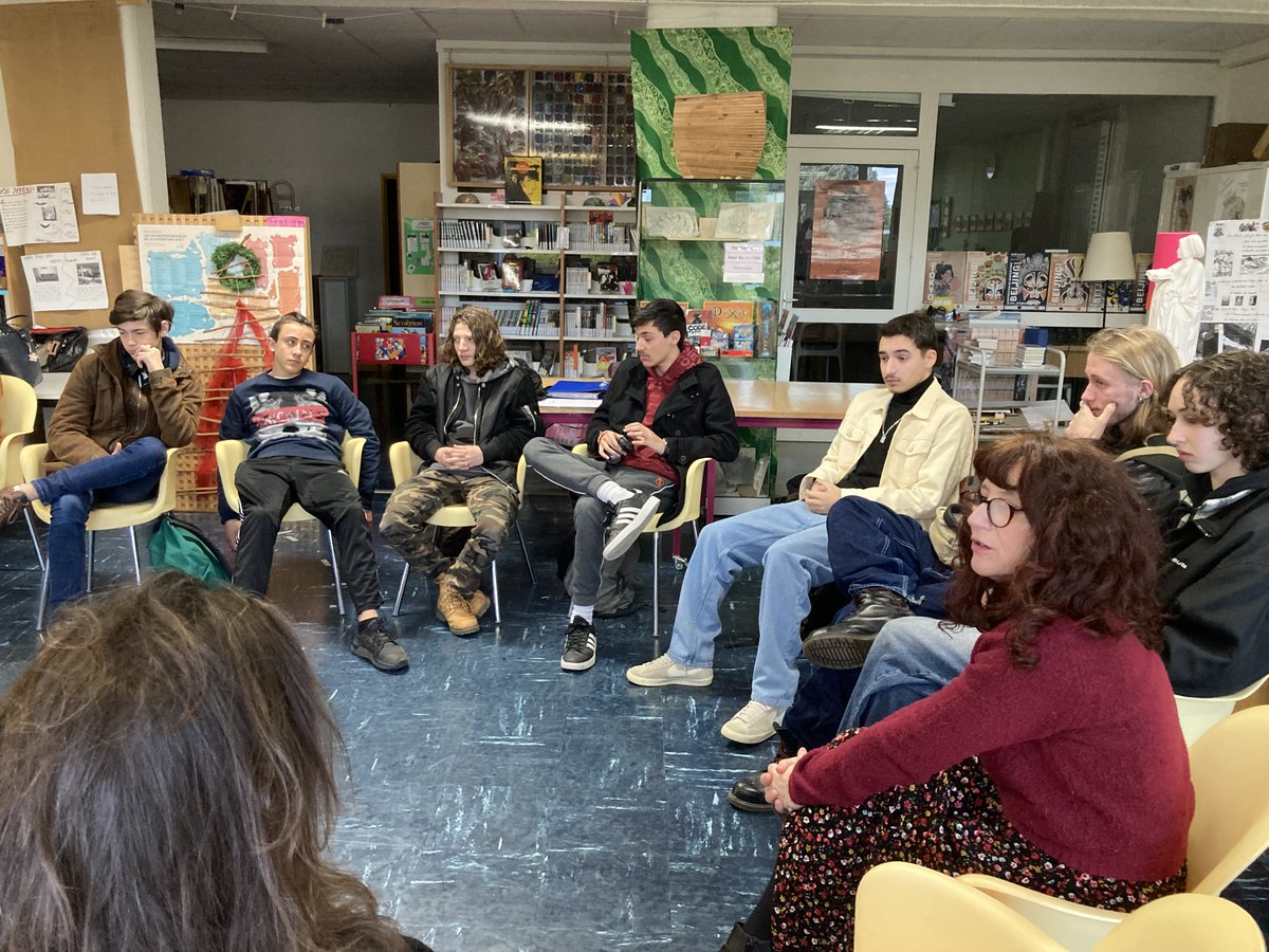CdiAmeublement's tweet photo. 🙏#RachelCorenblit pour ce moment de partage, autour de l'acte d'écriture, qui rend la littérature vivante.
@ladepeche31 @LeJournaldIci @DSDEN31 @MissionLde @LHGToulouse https://t.co/5pBYGU5l0I
