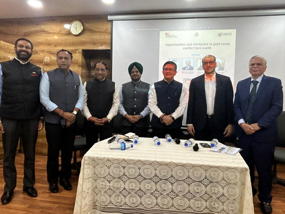 Our MD & CEO Shri Ashishkumar Chauhan at program conducted jointly by Bharat Ek Vishwa Guru and JBIMS in Mumbai today, spoke on Opportunities & Obstacles in the Post Covid, Conflict Torn World. 

#NSEIndia #BharatEkVishwaGuru @ashishchauhan @beingsworld @Sidgreatest