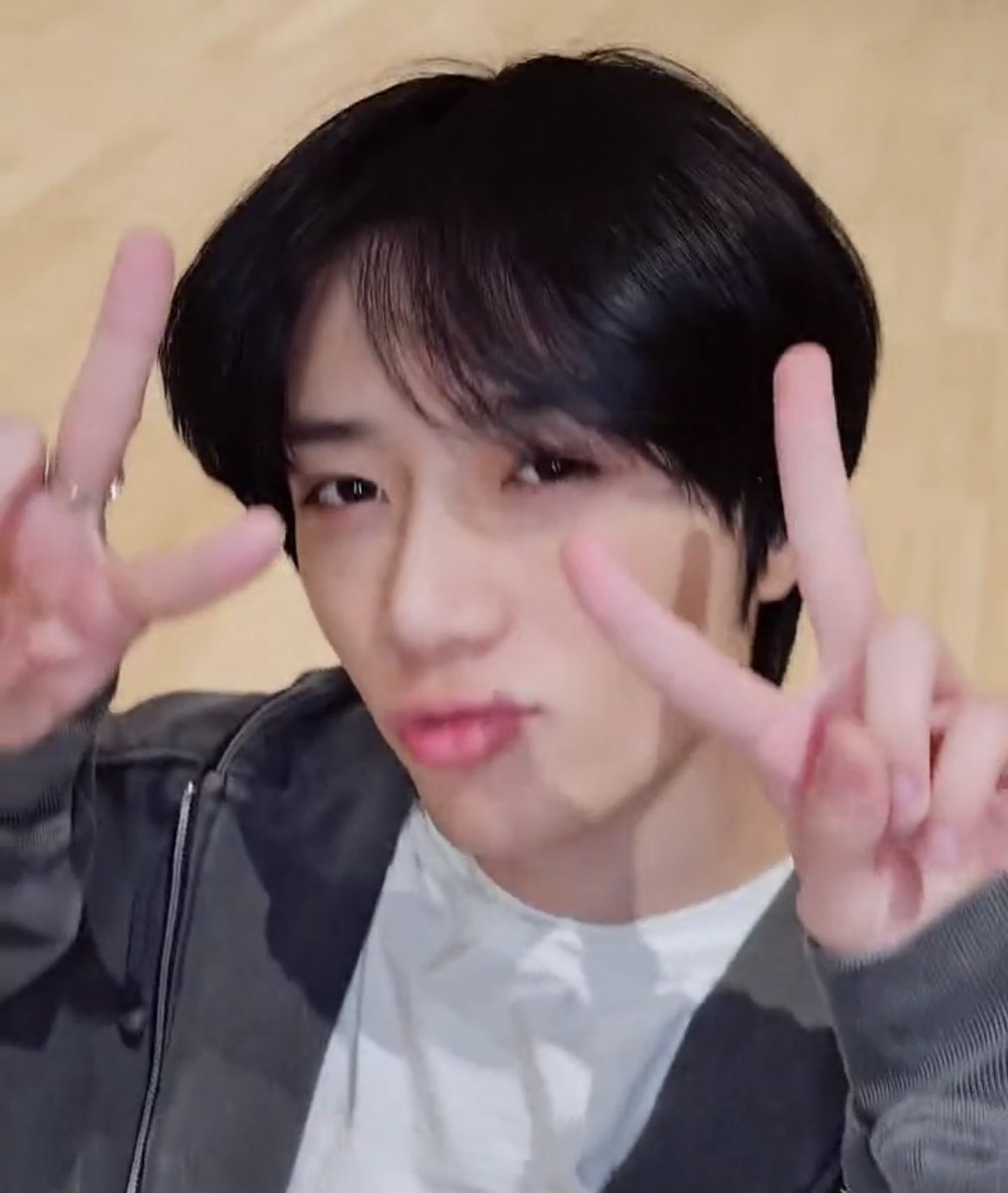 beomgyuhourly's tweet photo. My day a lot better because boba beomgyu exist https://t.co/ngWzfqfFyB