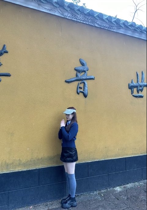 IM_Eason's tweet photo. 骚货学姐，现在怎么这么多人给你点赞呀，真想把你当初在床上扭着屁股求我干你骚穴的样子给他们看看，天天晚上发你的骚奶子勾引我 #出卖 #女友 #反差婊 #绿奴 #射屏 #合照 #绿奴 #绿帽 #意淫 https://t.co/RRDDNxRVGR