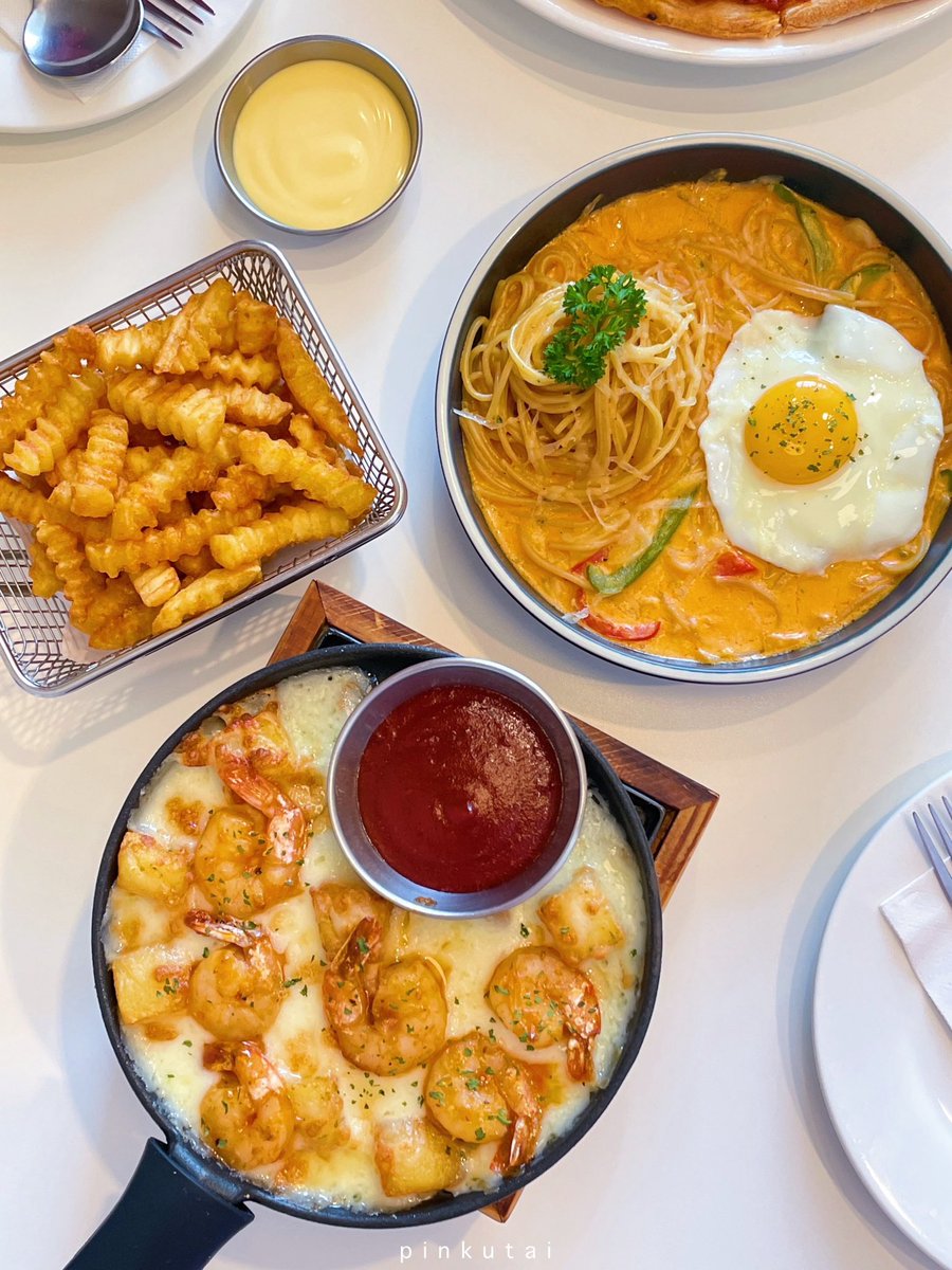 อเวจีสีชมพู tweet media