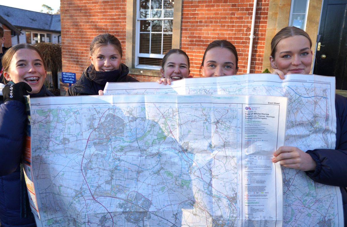 Cranford_Sch's tweet image. Years 9 and 10 pupils set off on their Bronze &amp;amp; Silver Duke of Edinburgh Training Day this morning. Even the sub-zero temperatures didn&apos;t deter our adventurous cohorts as they prepared to embark. #CranfordChallenge #CranfordDofE