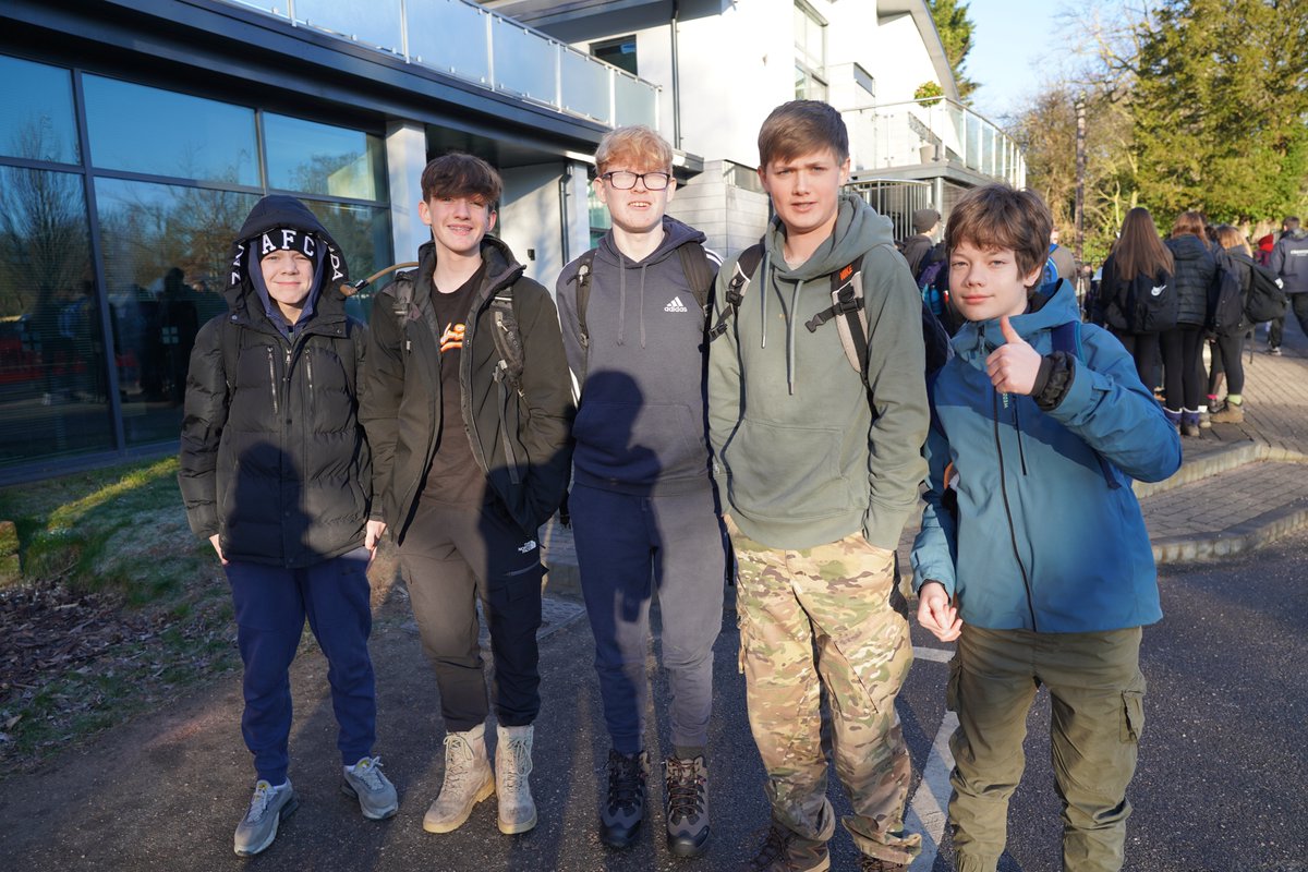 Cranford_Sch's tweet image. Years 9 and 10 pupils set off on their Bronze &amp;amp; Silver Duke of Edinburgh Training Day this morning. Even the sub-zero temperatures didn&apos;t deter our adventurous cohorts as they prepared to embark. #CranfordChallenge #CranfordDofE