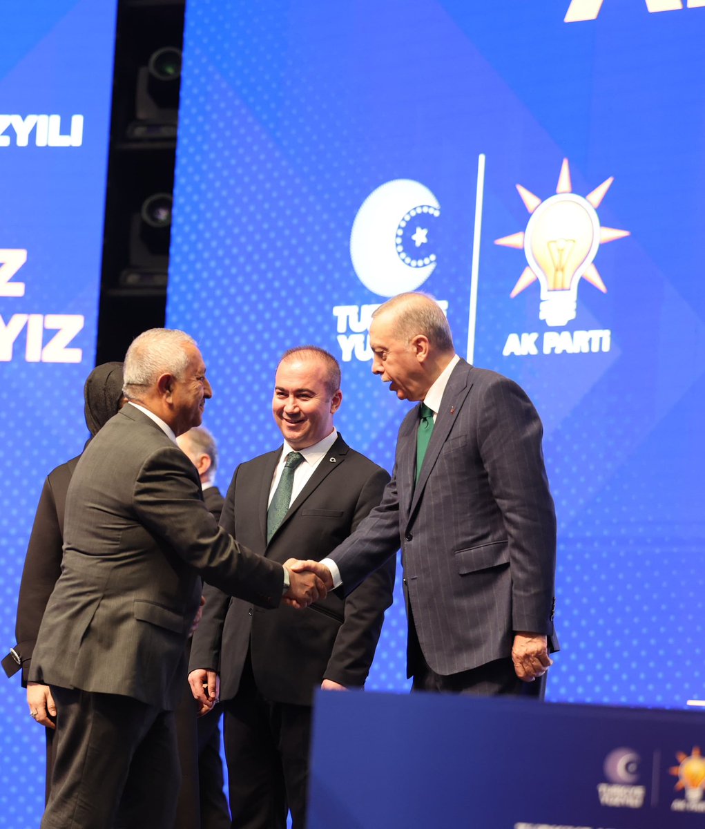 📍Kadim şehrimize 'Hizmet Yolunda Gönül Birliği' içerisindeyiz. 

Cumhurbaşkanımız Sayın Recep Tayyip Erdoğan'ın önderliğinde fedakarca ve azimle yolumuza devam edeceğiz. 

"Benim Davam Benden Büyüktür"