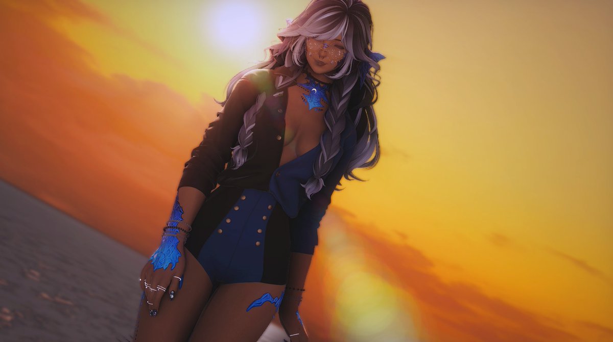 "It is almost impossible to watch a sunset and not dream"🩵💙🖤
📷:@KandyNorth 

#ffxivsnaps #ffxivgpose #ffxivaura