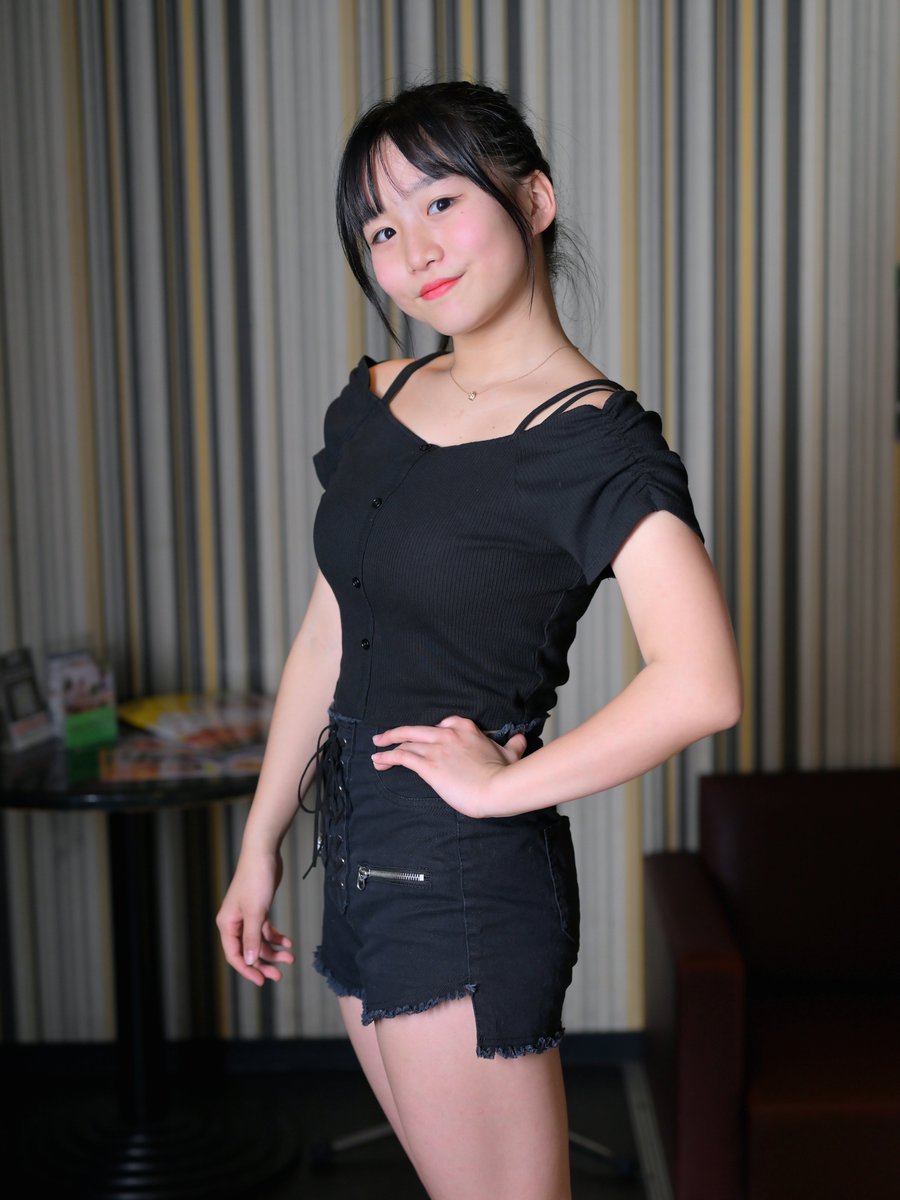 ke___han's tweet image. 2024/1/13
市居わこさん (Blossom Garden)

市居わこダンスオフ会
物販撮影②

#市居わこ #BlossomGarden