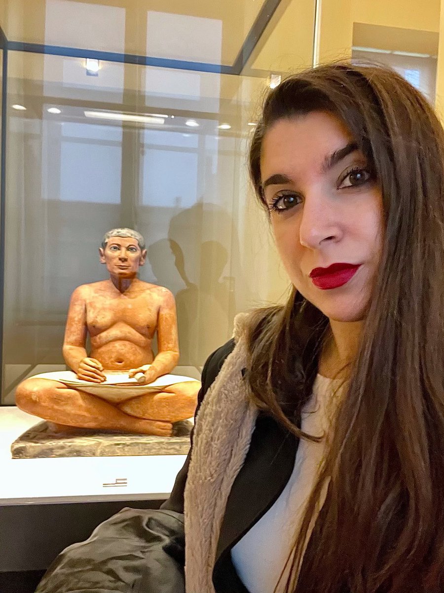 I_Brigido's tweet image. Debe de llamarse la ciudad del amor porque todo el mundo deja una parte de su corazón aquí. La mía se quedó en el Louvre y vengo a visitarla cada vez que vuelvo❤️.
#louvre #victoiredesamothrace #nike #monalisa #davinci #venus #milo #psique #eros #canova #escriba #art #love #paris