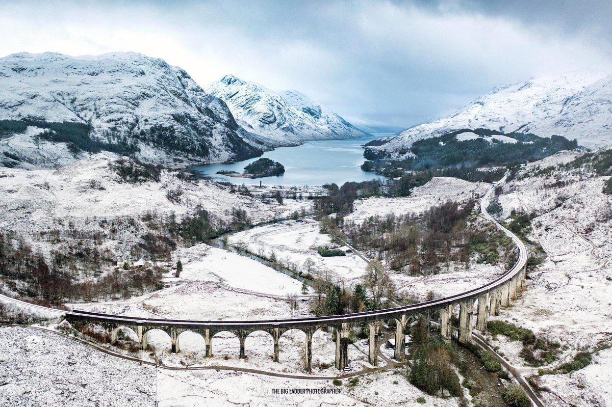 4 years ago today I flew all the way to Scotland to capture Harry Potters Glenfinnan Viaduct in snow. Arriving with just 15 mins of daylight left. Next morning the snow was gone. Weather in Scotland today exactly the same. #HarryPotter #glenfinnanviaduct