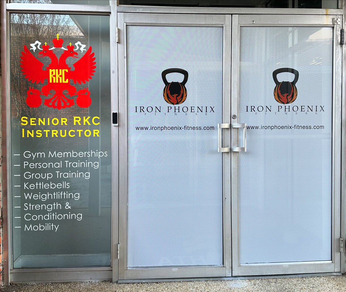 The front entrance just got an upgrade 💪💪 #iron_phoenix_fitness #gym #downtownromega #personaltraining #grouptraining #workout #train #lift #goals