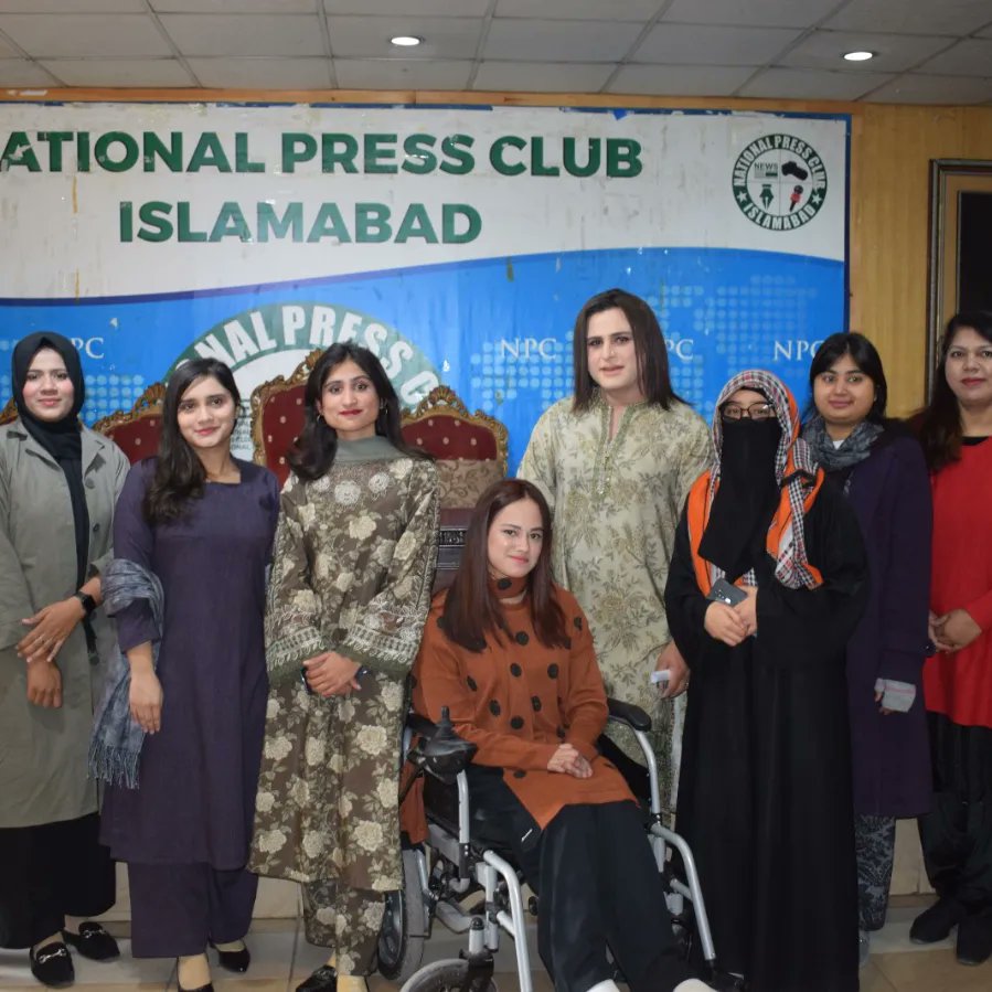 mahamughal_mja's tweet photo. First Ever Press Conference of my life ft @fdipakistan2013 Presented charter of demands featuring #herclimate #ClimateCrisis #WomenEmpowerment #minorities #DisabilityRights and role of each community in political participation for upcoming #Elections2024 #socialactivists #women https://t.co/5YcxPBJzzS