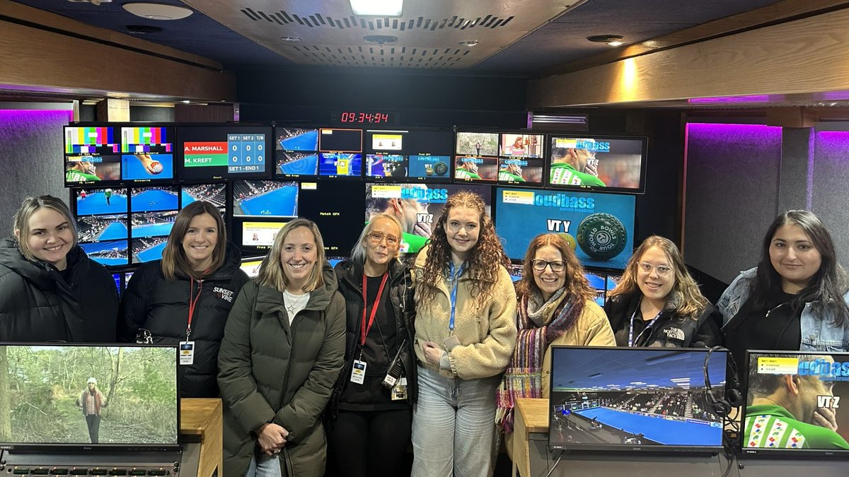 It's the Ladies Singles Final at the Bowls World Indoor Championships! 💪 Our all female crew of Gemma, Sarah, Amy, Andria, Lauryn, Helen, Esme and Aniyah are representing all our departments: production, sound, cameras, VT & graphics. Tune in on BBC 2 now! @cloudbass