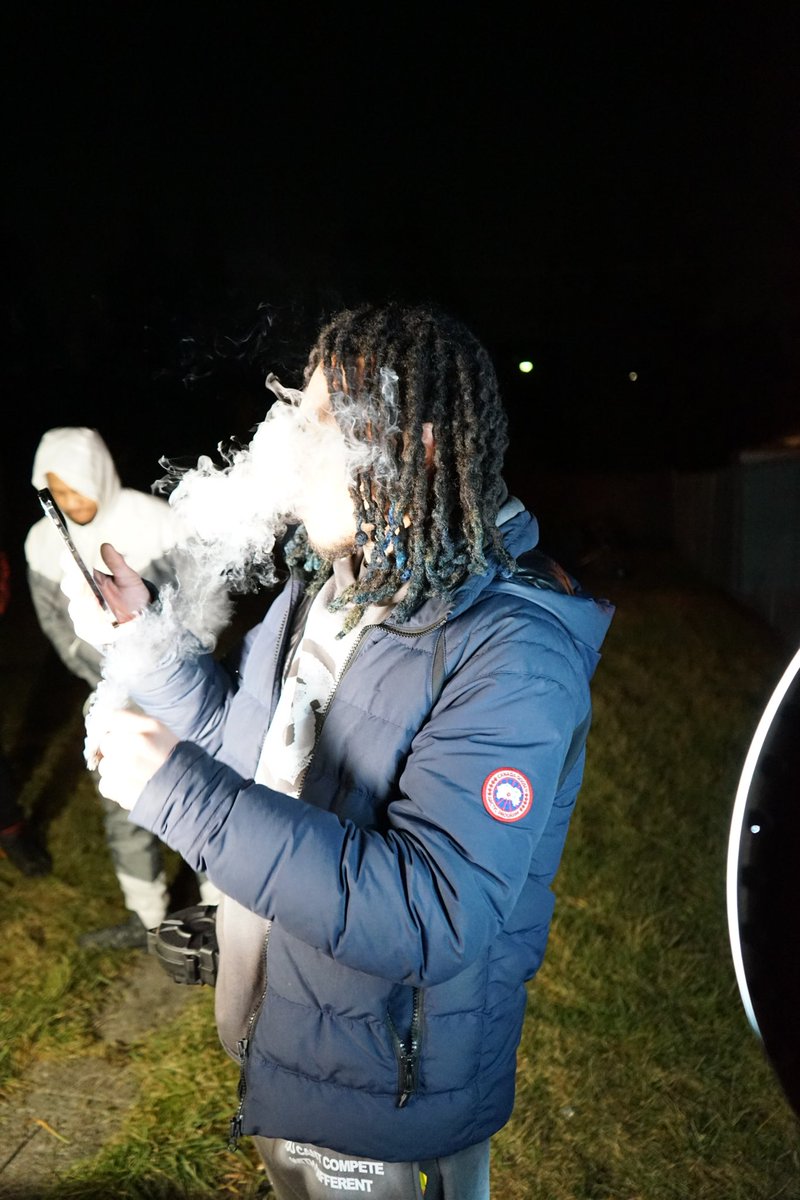 SleazyTy's tweet photo. My brotha Ty really the hardest 📸man in Detroit @rollahdicetv 🔥 https://t.co/CUzy4AOQu4