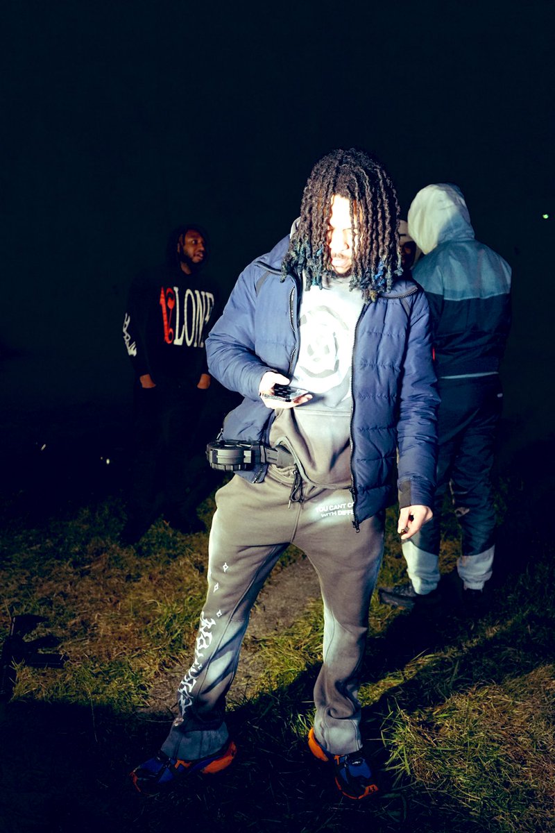 SleazyTy's tweet photo. My brotha Ty really the hardest 📸man in Detroit @rollahdicetv 🔥 https://t.co/CUzy4AOQu4