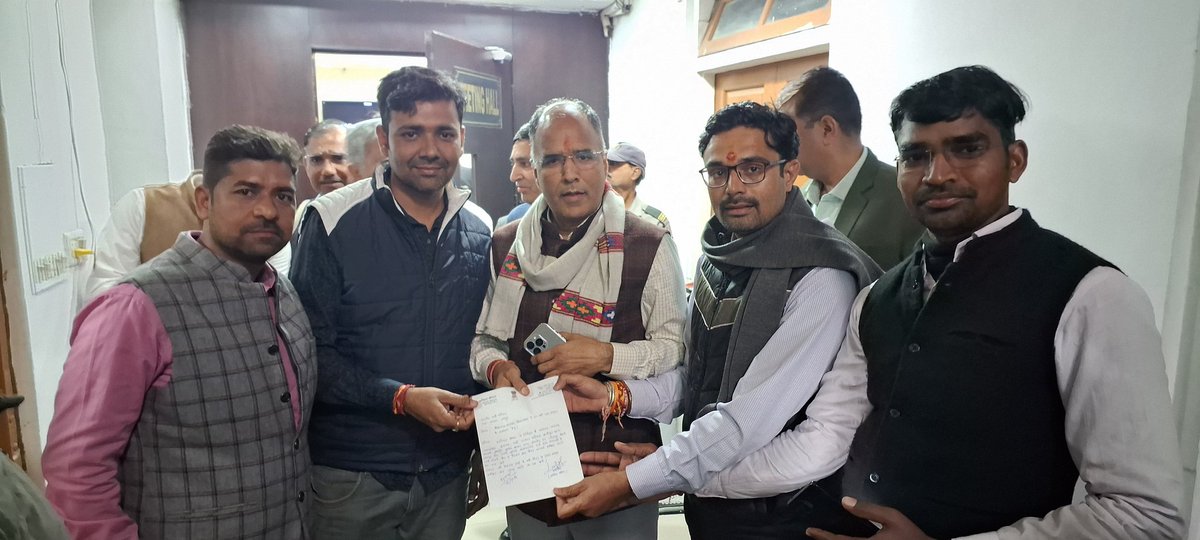 lalitmeenabjp's tweet photo. आज जयपुर में माननीय जल संसाधन मंत्री @OnlineKanhaiya जी चौधरी से मुलाकात कर क्षेत्र में आ रही पानी की समस्या को लेकर अवगत कराया माननीय मंत्री जी ने जल्द से जल्द सुचार व्यवस्था के लिए आश्वासन दिया ।
@BJP4India @BJP4Rajasthan @JPNadda @narendramodi @AmitShah @ArunSinghbjp https://t.co/GuLTjarvSJ