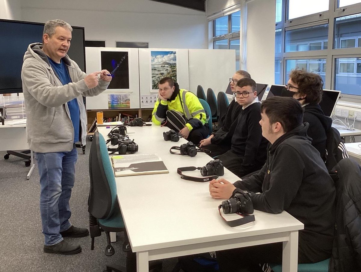 WestLoCollege's tweet photo. This week, learners from Cedarbank visited campus to take part in a hands on workshop with our Creative Industries lecturers, giving the group hints and tips on photography. 📸

@CedarbankSchool https://t.co/vnSj1lB2FE