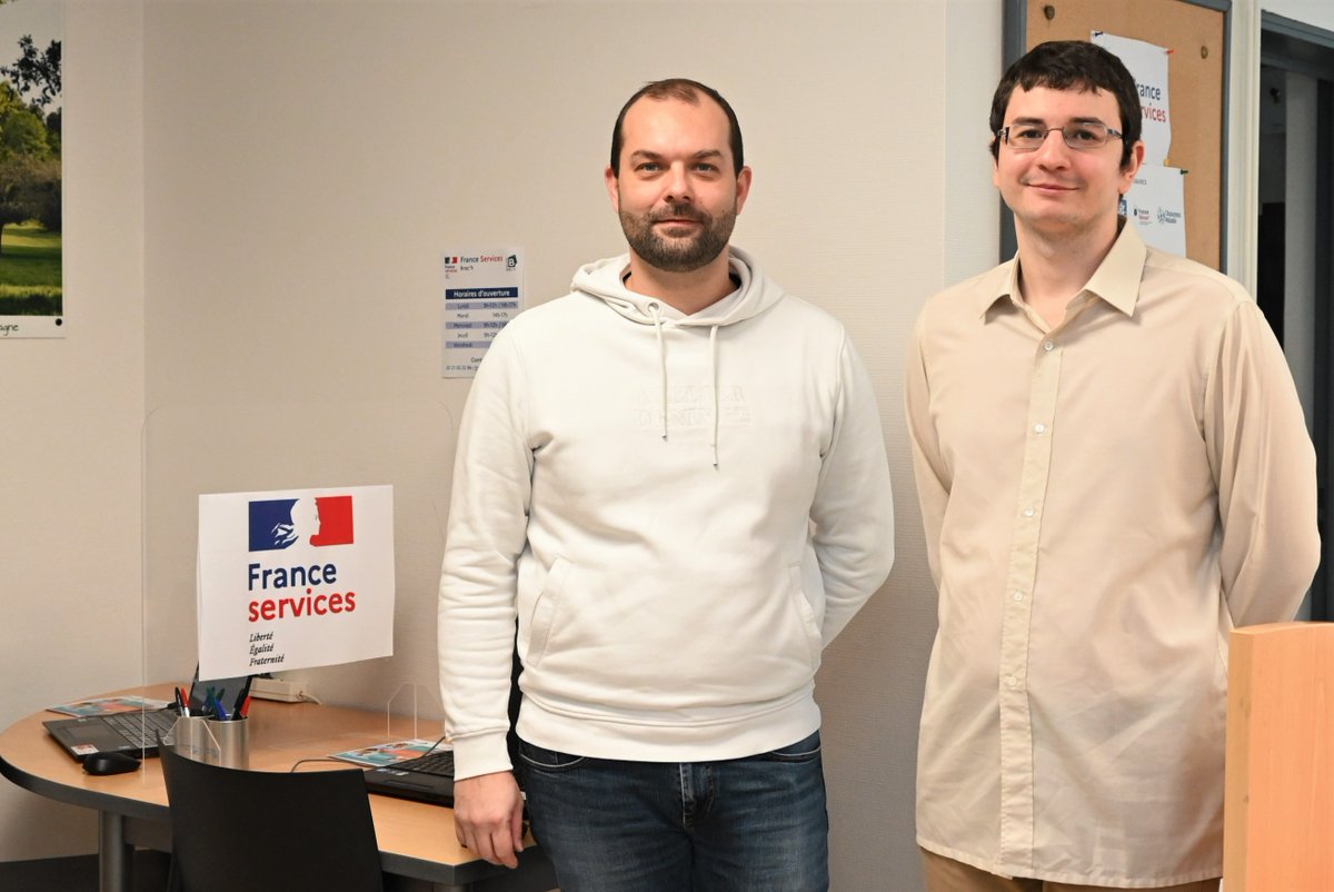 #FranceServices |
Ce mercredi 17 janvier 2024, le préfet du #Morbihan a inauguré un nouvel espace France Services à Brec'h en présence du maire, du sous-préfet de Lorient, des élus et partenaires du territoire.
👉Le département compte désormais 32 espaces France Services !