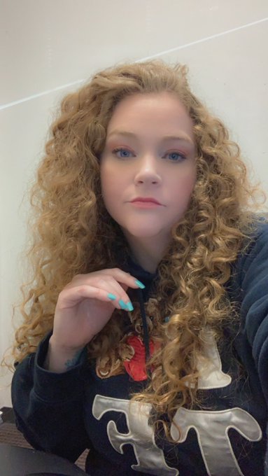 GM unruly hair morning https://t.co/vuRUF7fMNS