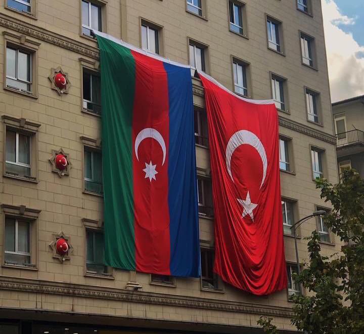 Azerbaycan Savunma Bakanlığı:   

Ankara ve Bakü askeri işbirliğini genişletecek.

#Ankara 
#azerbaycan 
#Azerbaijan 
#Azerbaijani 
#bakü
#baku 
#savas 
#askerinokta 
#Askerlik 
#Askern2024 
#SONDAKIKA 
#SONDAKİKA