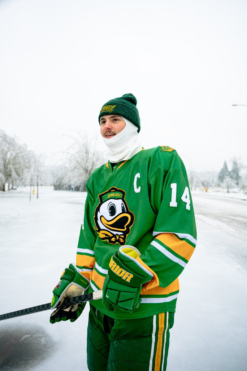 Oregon Ducks Hockey tweet media