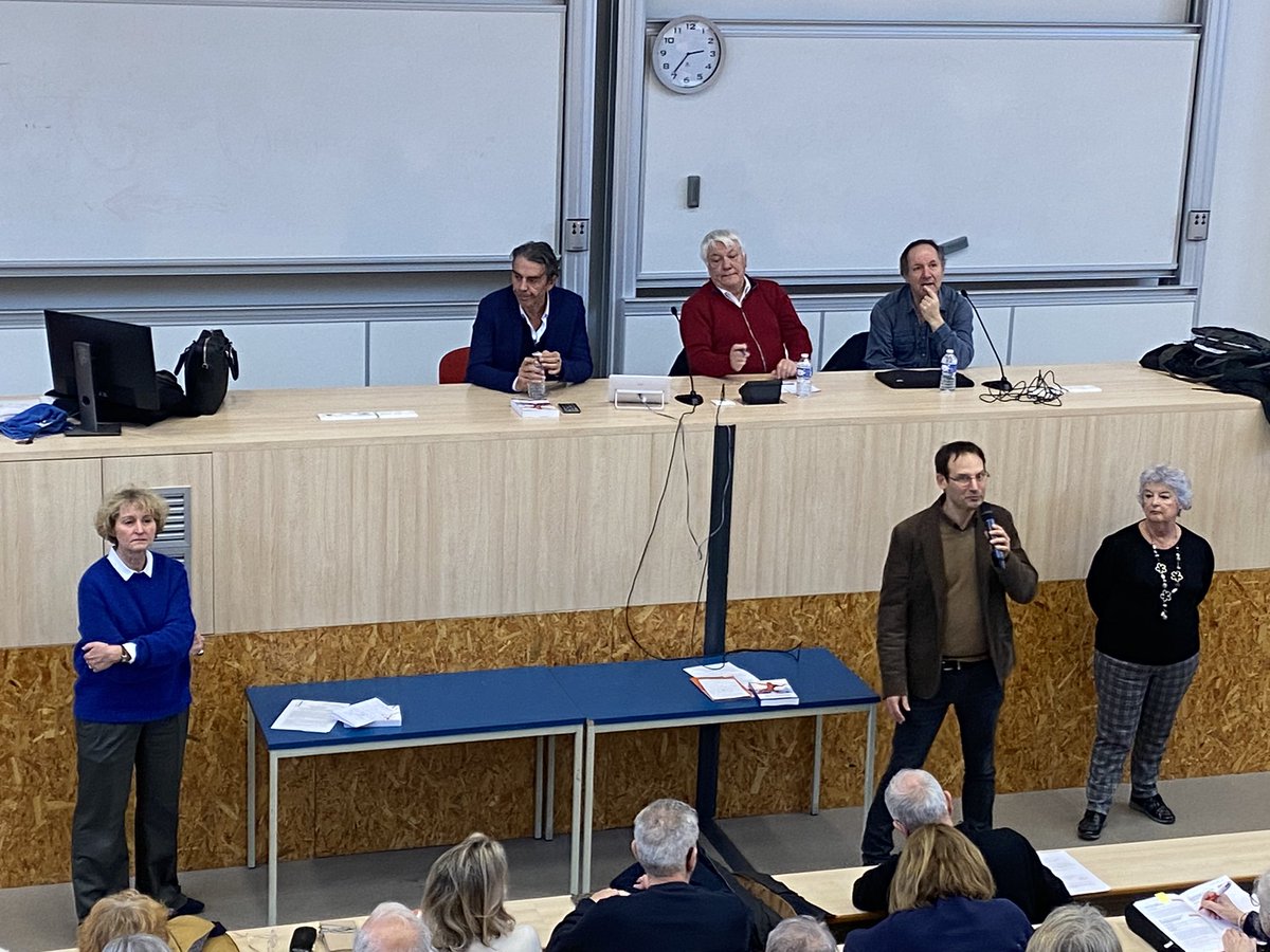 LBodiou's tweet photo. 🥇Année olympique #JO2024 🥇L’Université Inter Âge de l’@UnivPoitiers avec l’@emfpoitiers reçoit aujourd’hui P.Blanchard, N. Bancel et G.Boetsch pour une conférence « Histoire du monde à travers les #JO » ☺️ Amphi 600 ⬇️ @Mme_Hall https://t.co/HNqg7c3KSW