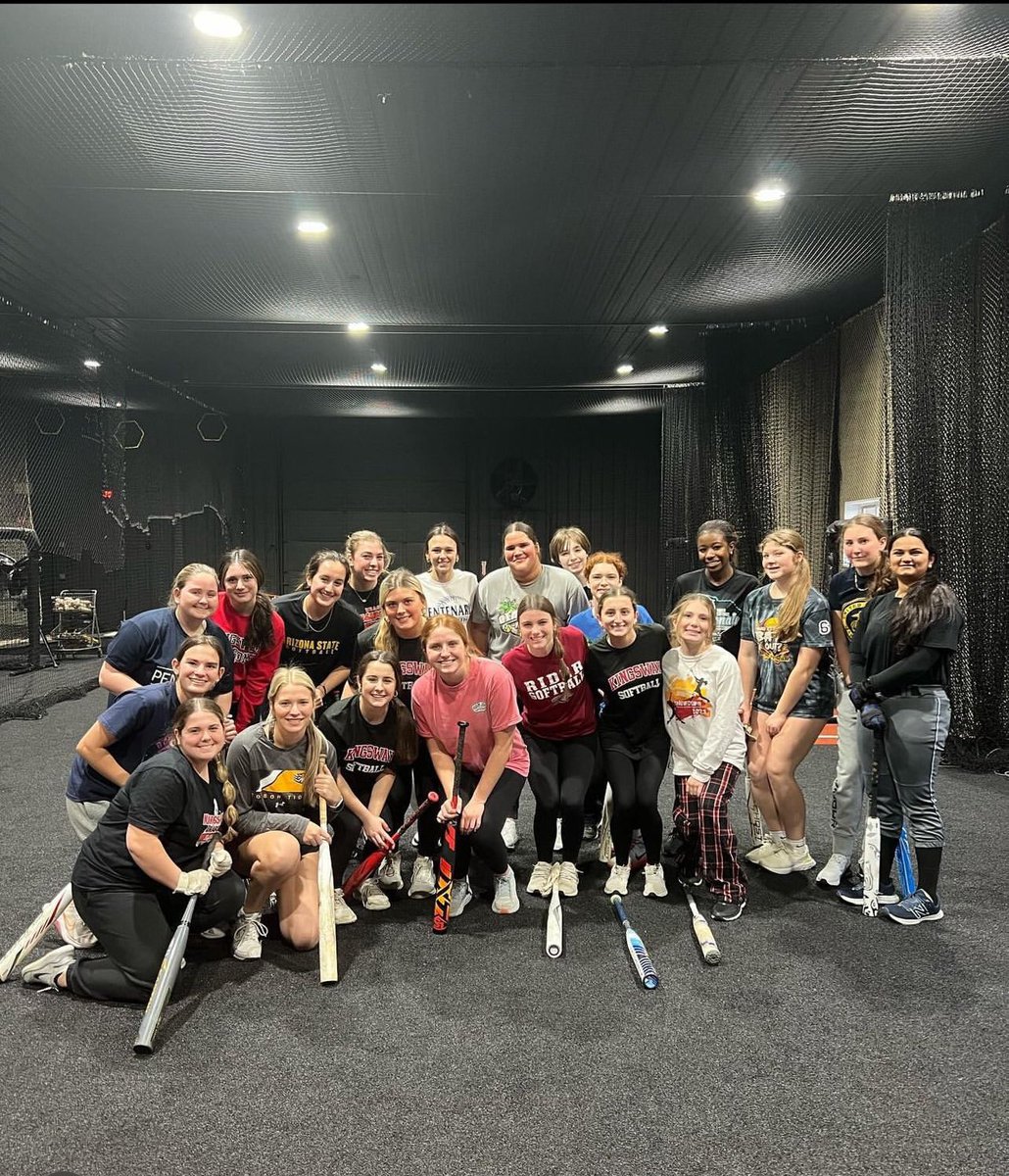 mrigney2025's tweet photo. First high school captains practice last night! Can’t wait for the high school season to start!!
@StocktonSofball @Arcadia_SB @WidenerSoftball @WestChesterSB @VilleSoftball https://t.co/M7scDh7Zzs