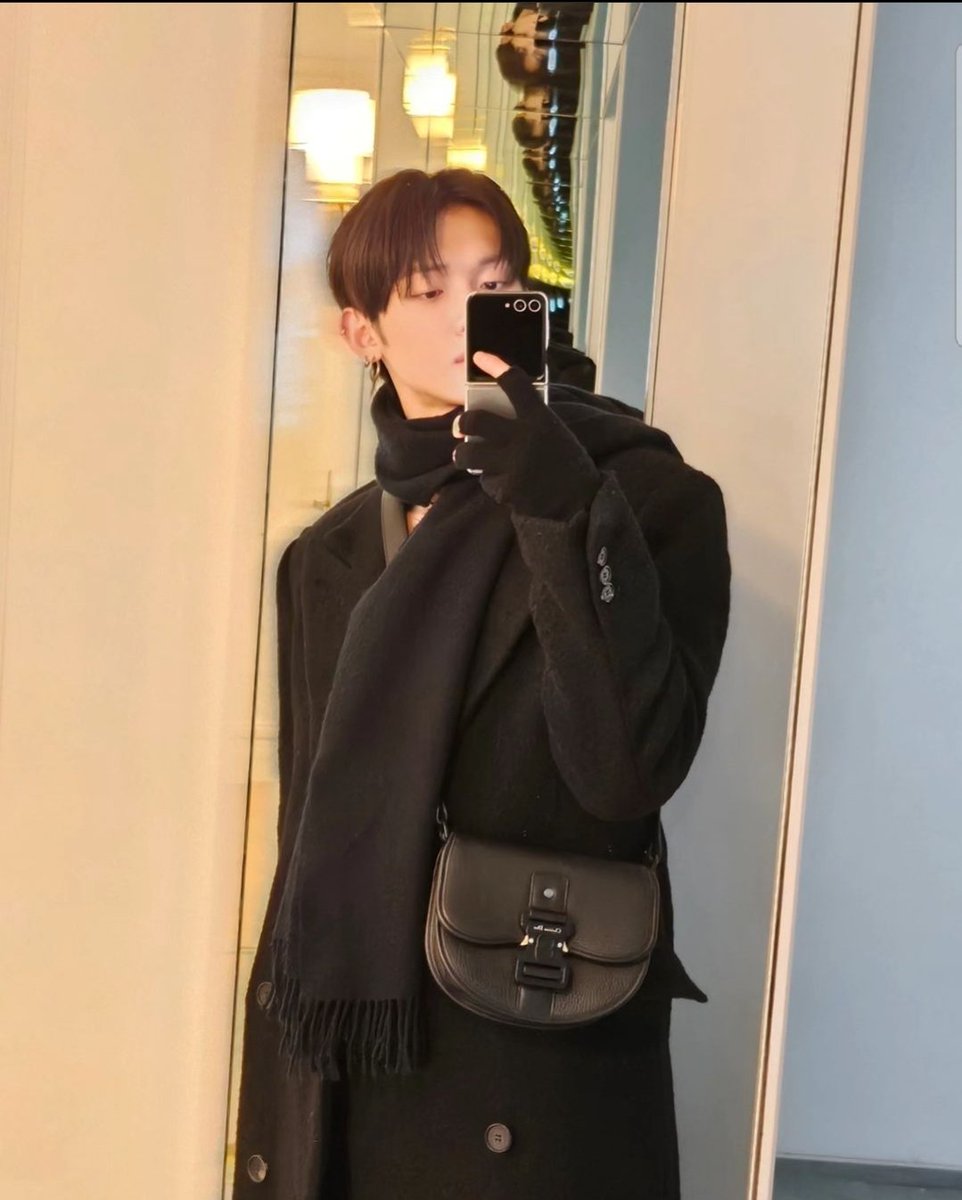 srntsbs_'s tweet photo. 어디 회장의 싸가지없는 아들같음.
누구랑 닿기만해도 겉옷 그대로 쓰레기통행..
근데 이제 그 누구가 ㅊㅅㅂ이었다면?
저 싸가지없는 버릇 고치겠다고 달려들면서 혐관 시작!
존나맛도리 감사합니다
#연숩 https://t.co/xCV1OwaUAL