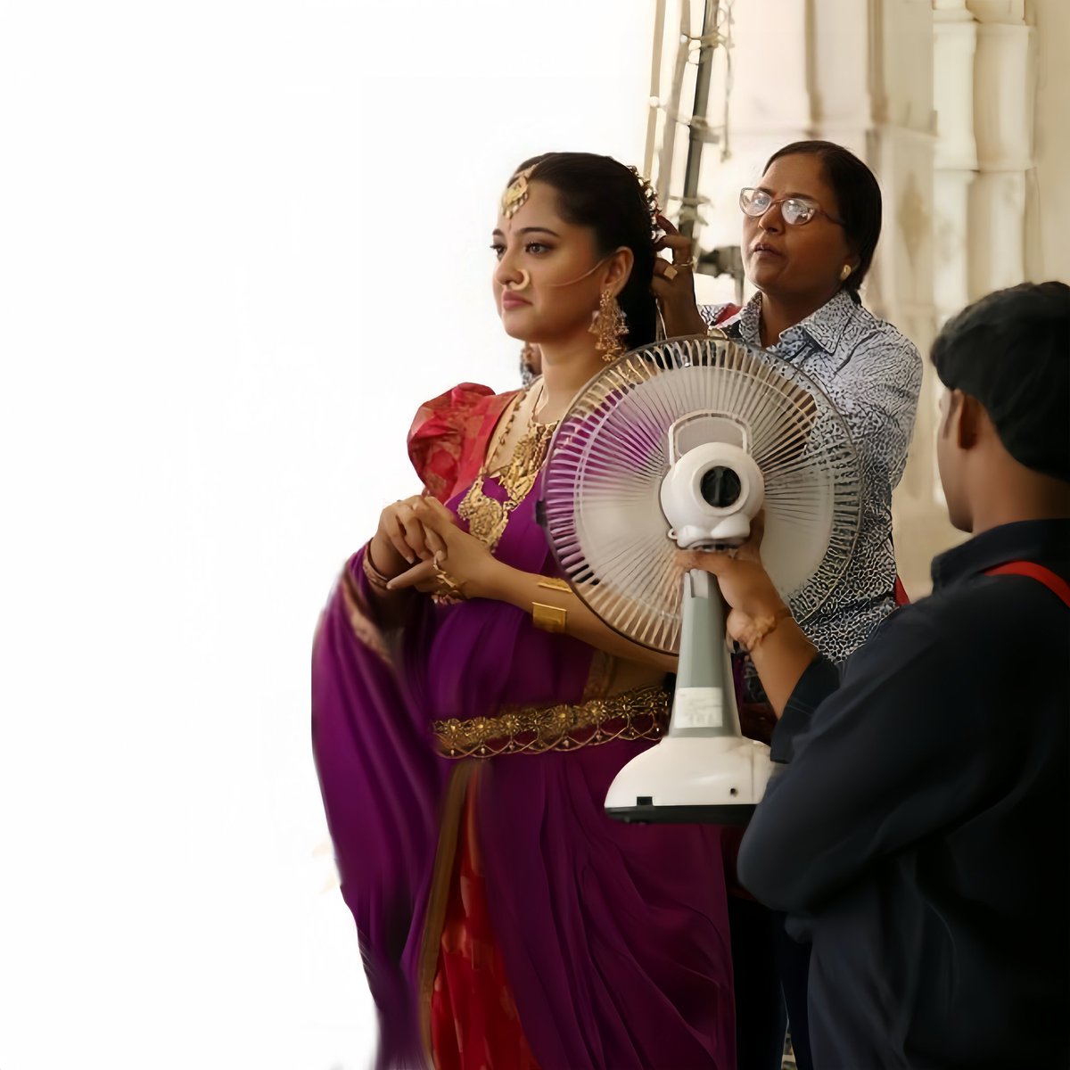 MAnushkaShetty's tweet photo. BTS 🧿 from BB2

#AnushkaShetty https://t.co/Y1pQvHwQDs