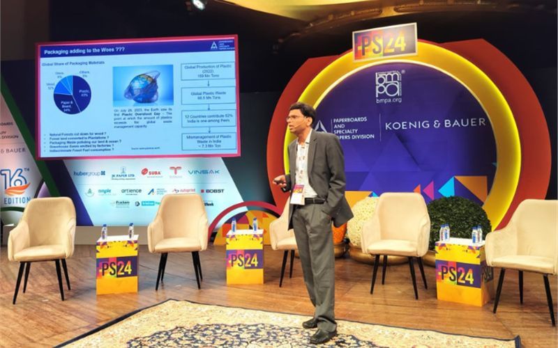 printweekindia's tweet photo. ITC's Prabhakar Venneti focussed on sustainability challenges which the world is facing today. His topic was: The paperiation of packaging - an emerging paradigm.
Read more: https://t.co/y4tB9AuVpM
#PrintSummit24 #Print #Packaging #PS24
@TheBMPA https://t.co/dwiAYBtoUn