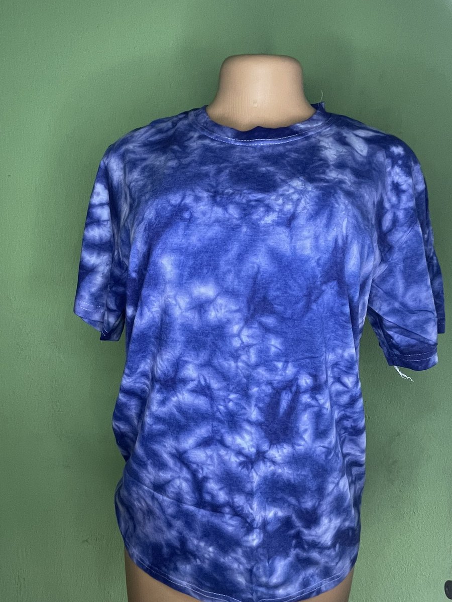 adeh_dhee's tweet photo. Adire roundneck 
Available in different prints and colors for just 3,000

Kindly rt🤲🏻 https://t.co/0fOmOQ1xQ0